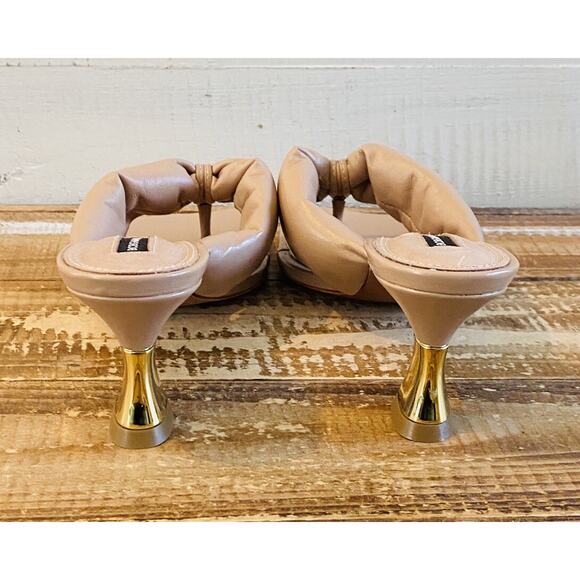 New BCBGMAXAZRIA Women's Fiona Puffy Leather Heel Sandal Square Toe sz 6.5 Nude - Picture 12 of 16